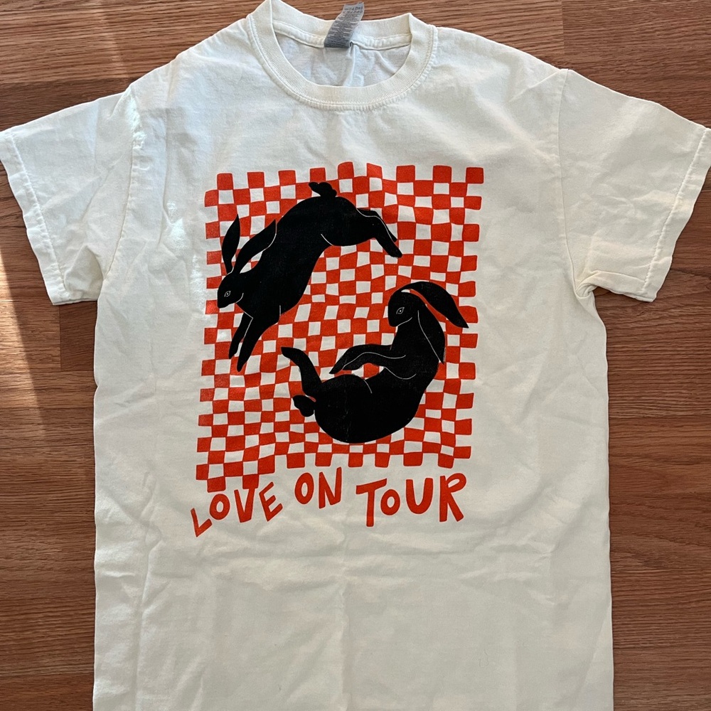 Harry Styles Love on Tour - Cream and Orange Graphic Short Sleeve Tee